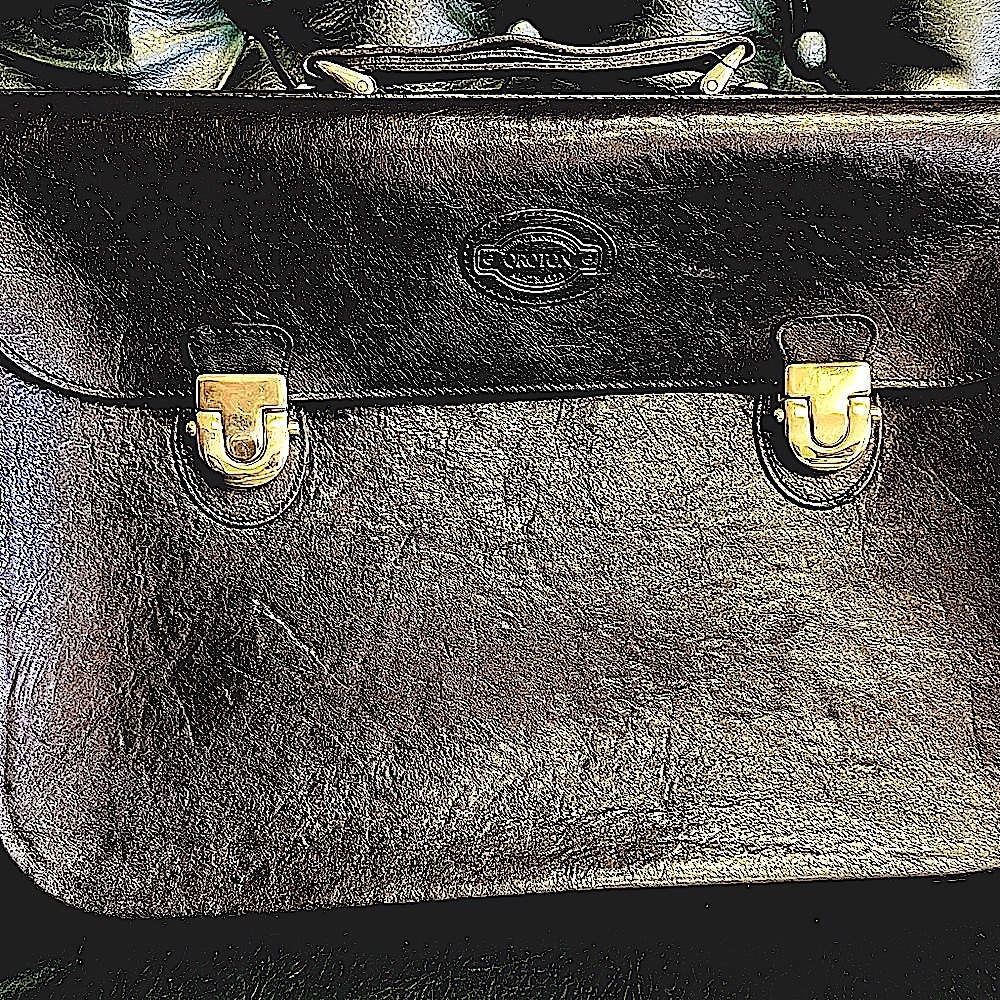 Oroton Moulded Black Leather Briefcase w/ Adjustable Strap Made in Australia